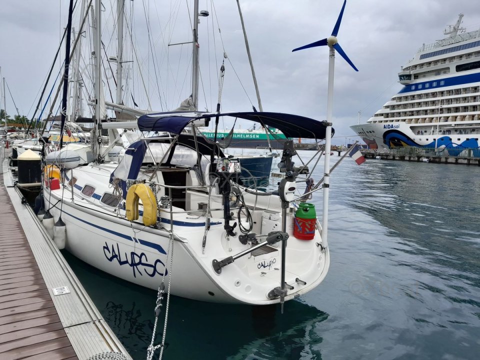 Velero usado BAVARIA 30 CRUISER