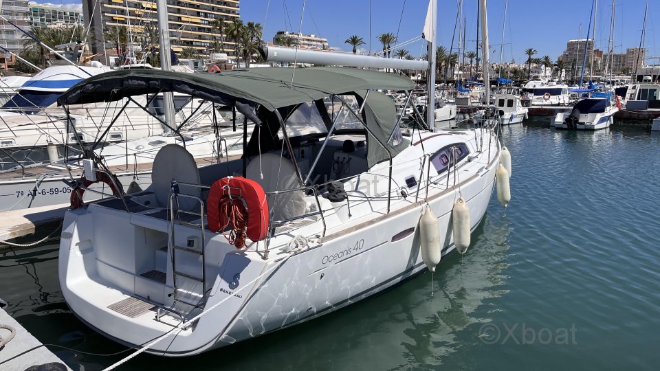 Velero usado OCEANIS 40