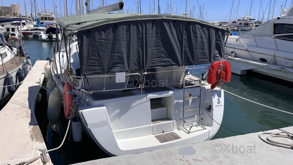 Velero usado OCEANIS 40