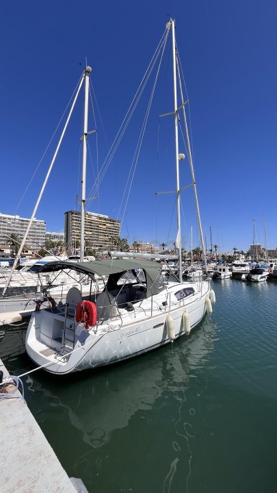 Velero usado OCEANIS 40