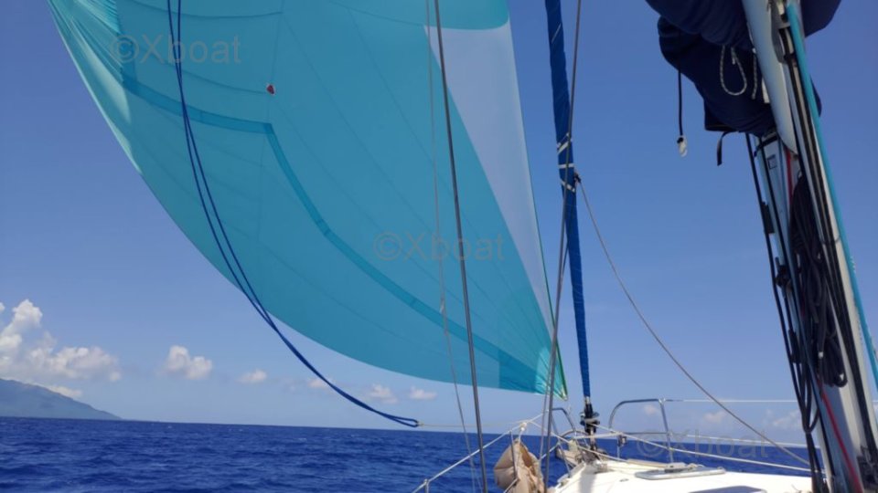 Velero usado OCEANIS 46