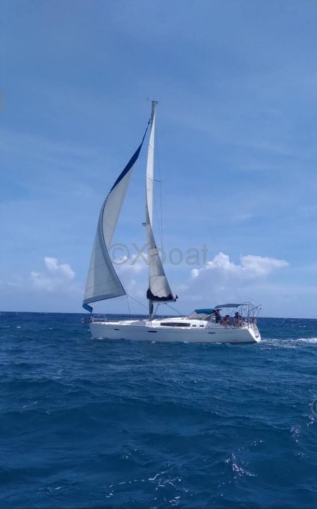 Velero usado OCEANIS 46