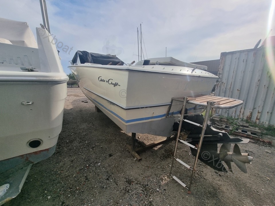 Yacht usado CHRIS CRAFT LANCER 23