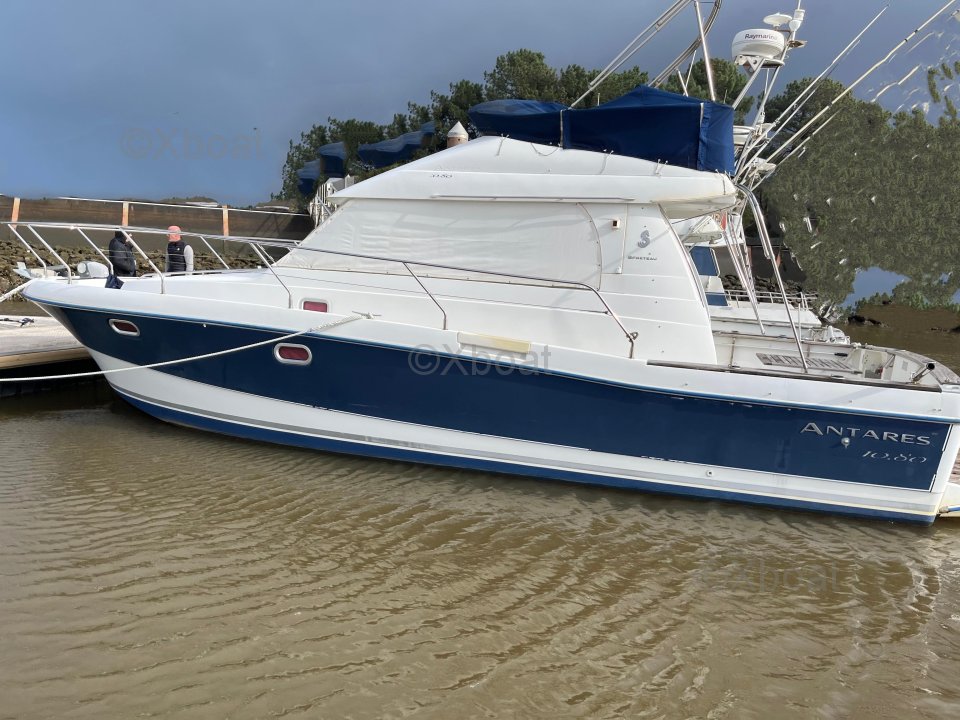 Yacht usado ANTARES 1080 FLY