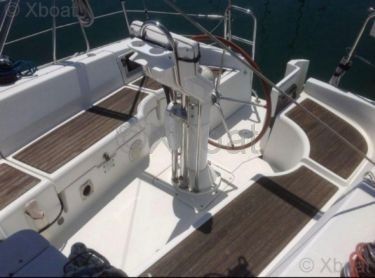 Velero usado OCEANIS 323