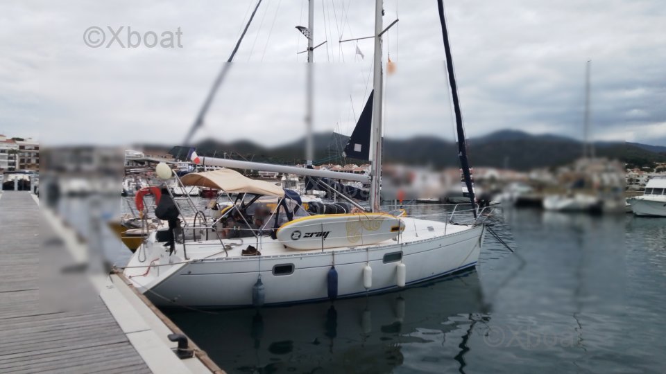 Velero usado OCEANIS 351