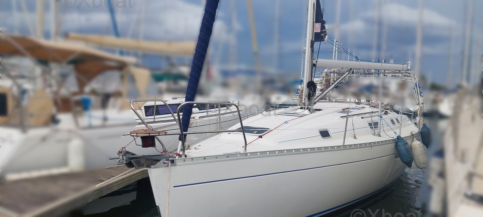 Velero usado OCEANIS 351 proue