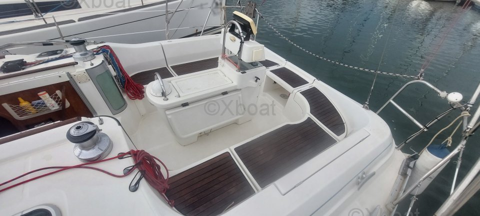 Velero usado OCEANIS 351 cockpit