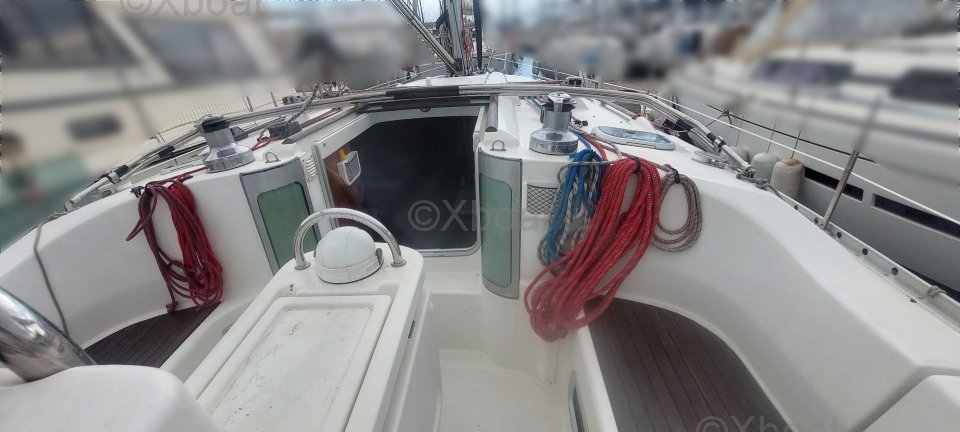 Velero usado OCEANIS 351 cockpit